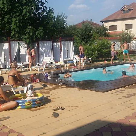 Casa Alba Hotel Râmnicu Vâlcea Esterno foto