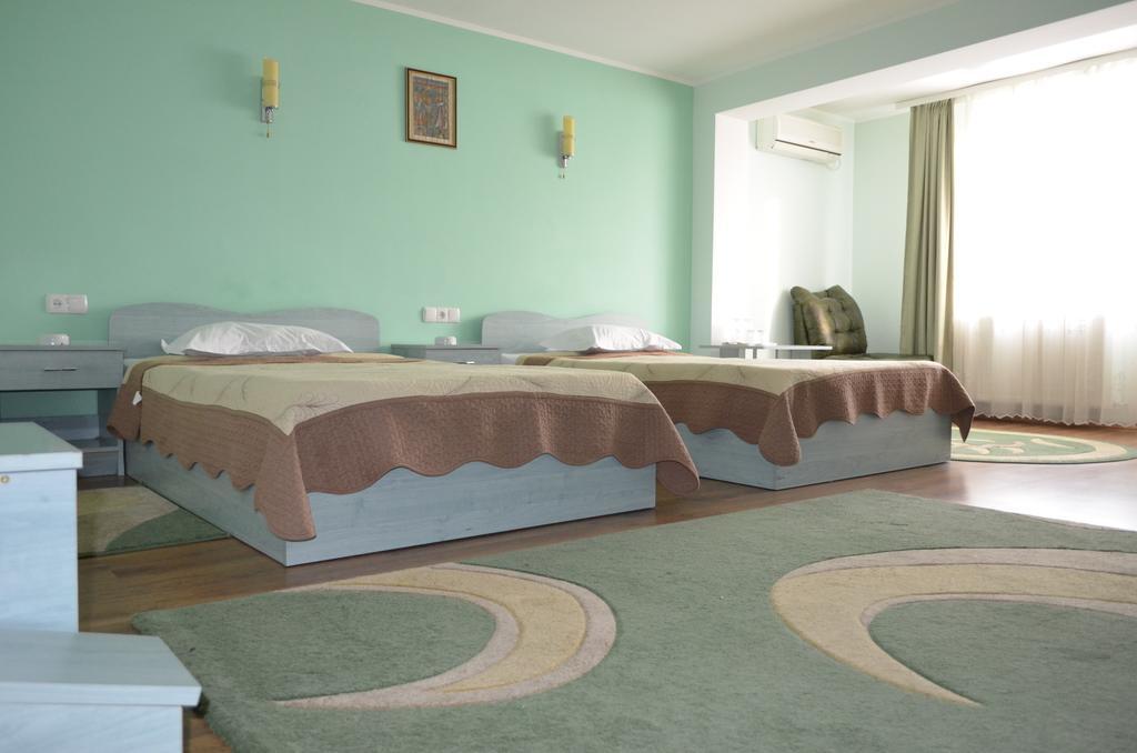 Casa Alba Hotel Râmnicu Vâlcea Esterno foto