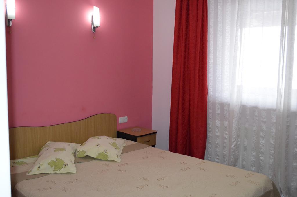 Casa Alba Hotel Râmnicu Vâlcea Esterno foto